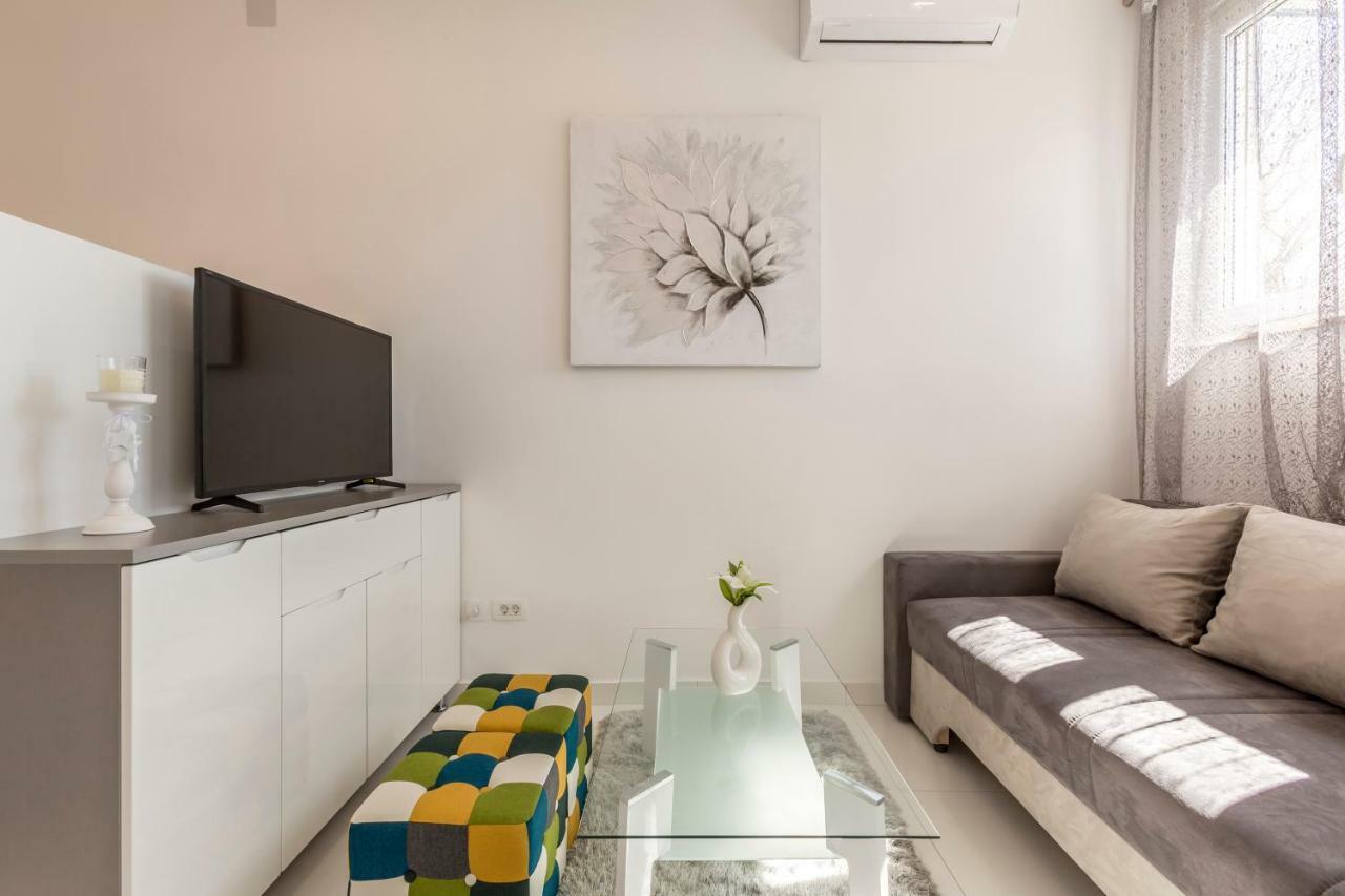 Studio Apartments Twins Split Exteriör bild